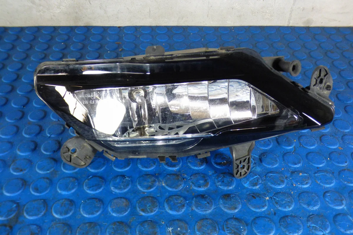 Phare antibrouillard Opel Astra K V LIFT Gauche