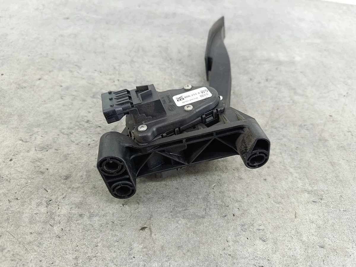 Gaspedal-Potentiometer Opel Astra H 1.9 CDTI thumbnail 4