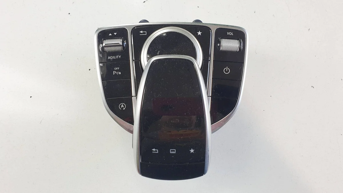 Mercedes C-sarja W205 kytkin A205900801855