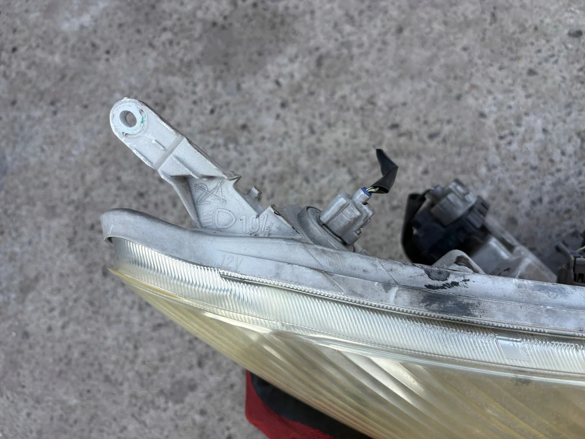 Faro Toyota Corolla Verso Derecho Delantero image 4