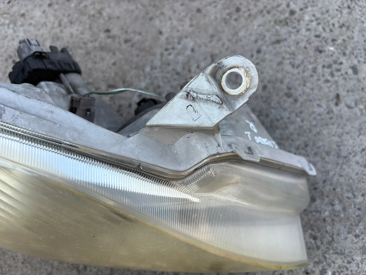 Faro Toyota Corolla Verso Derecho Delantero image 5