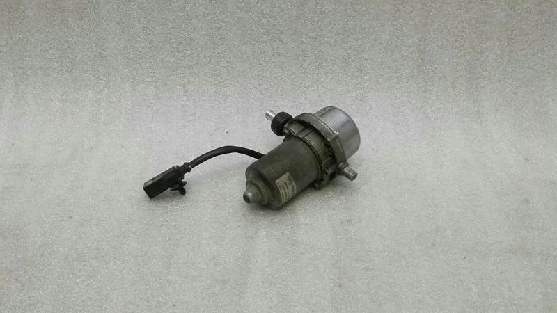 Bomba Vácuo Audi RS4 8K 4.2 V8 8E0927317H image 5