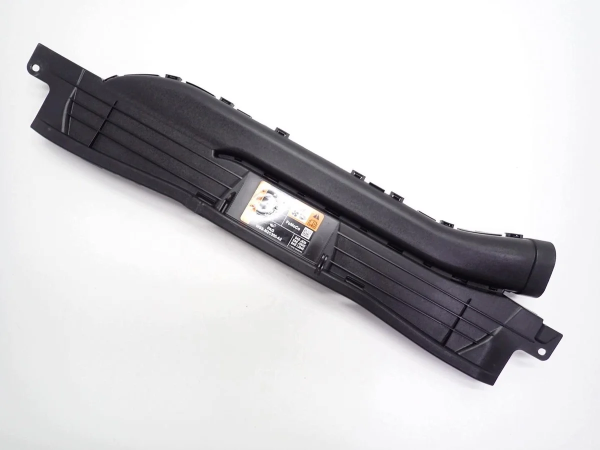 JX61-9E635-BB Luchtinlaat Ford Focus IV MK4