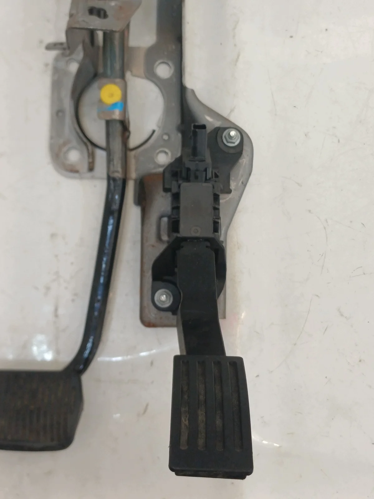 Ford Escape Gas- und Bremspedal LX619F836AB image 3