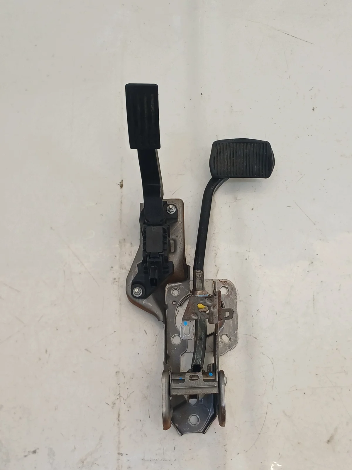 Ford Escape Gas- und Bremspedal LX619F836AB image 9