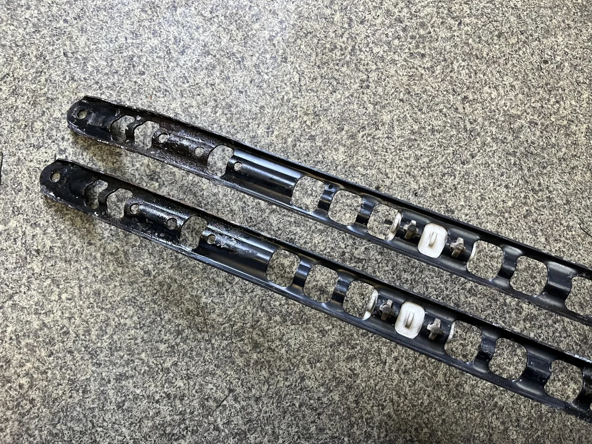 Halter Kraftstoffbehälter Mercedes W211 2114700140-05 image 3