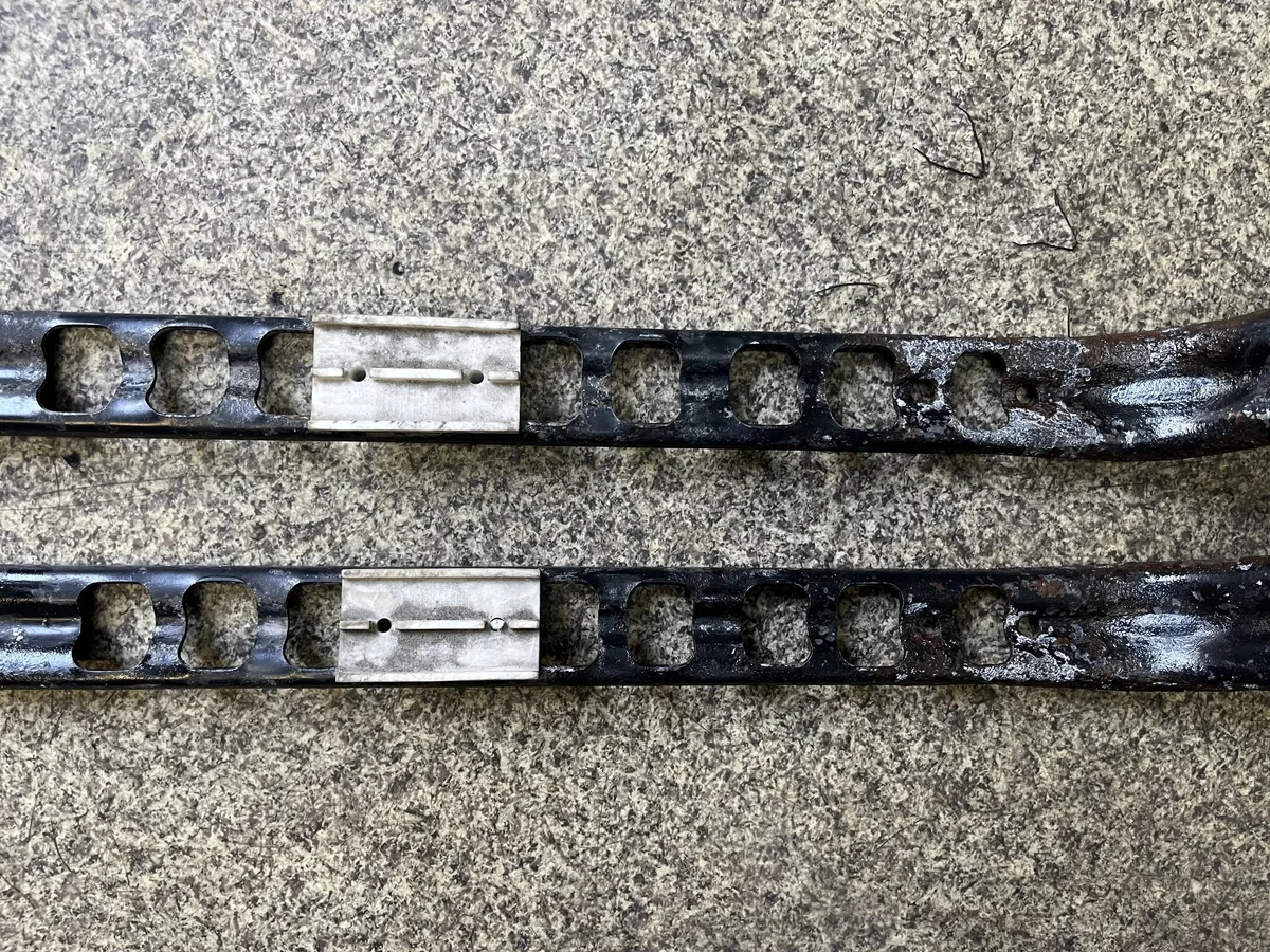 Halter Kraftstoffbehälter Mercedes W211 2114700140-05 image 7