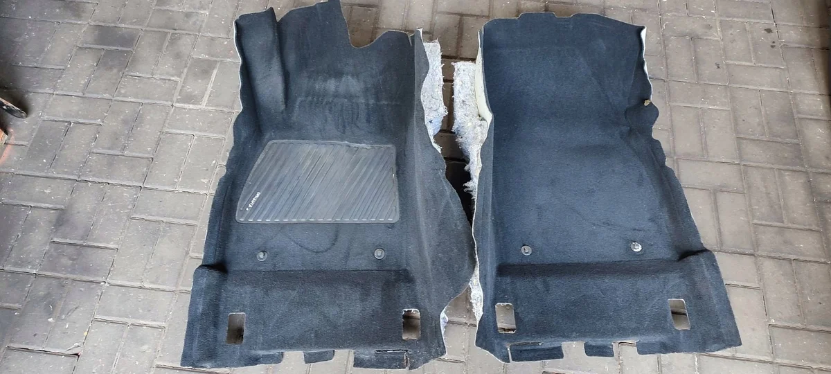 Opel Insignia A Floor Mat Set Left Right Front 22802241