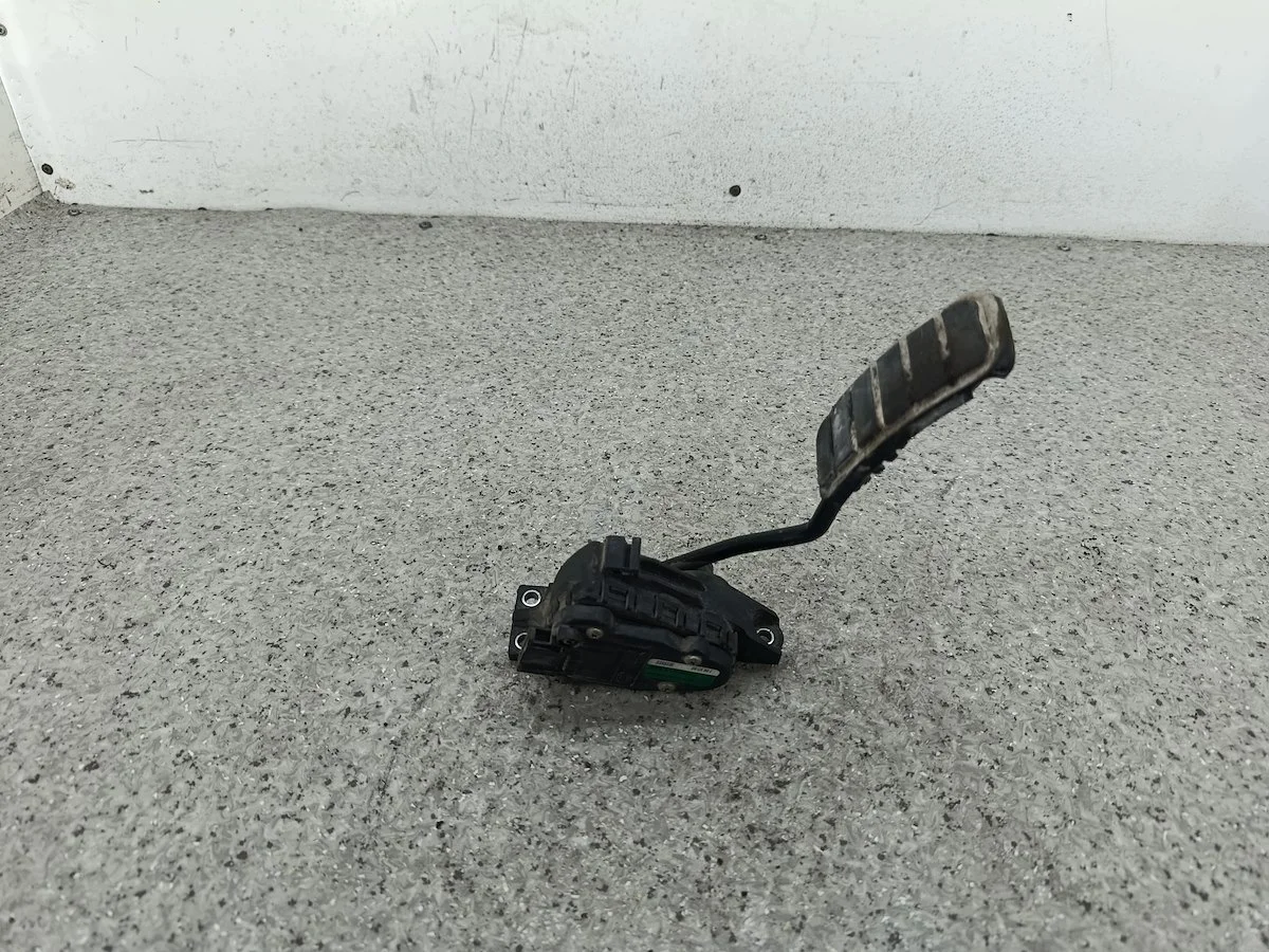 Pedaal gaspedaal Renault Master II 2.5 DCI