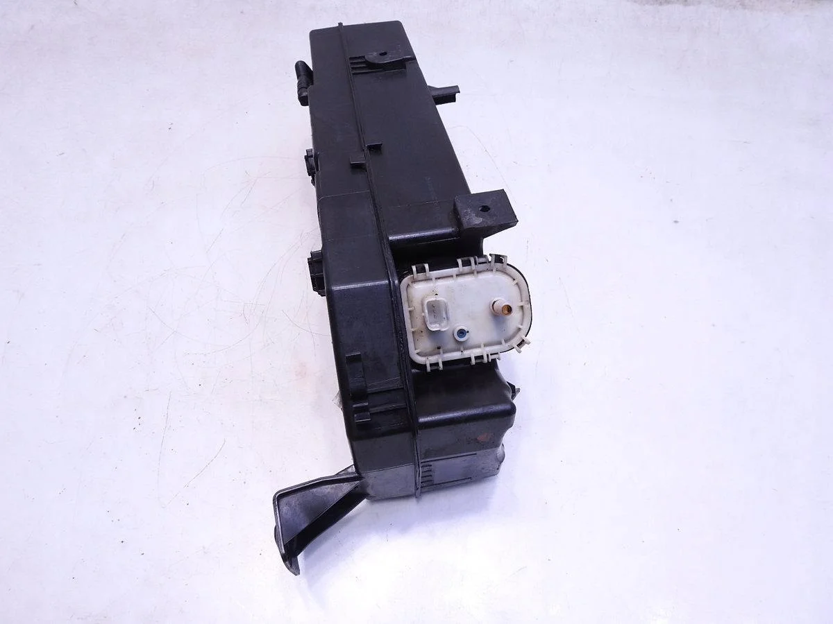 Peugeot 5008 3008 FAP DPF Behälter image 5