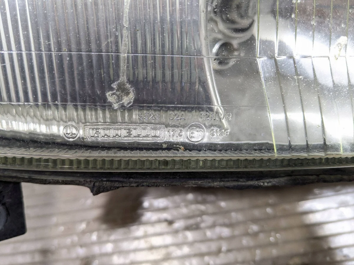 Renault Master II Headlight Right 952802A image 3