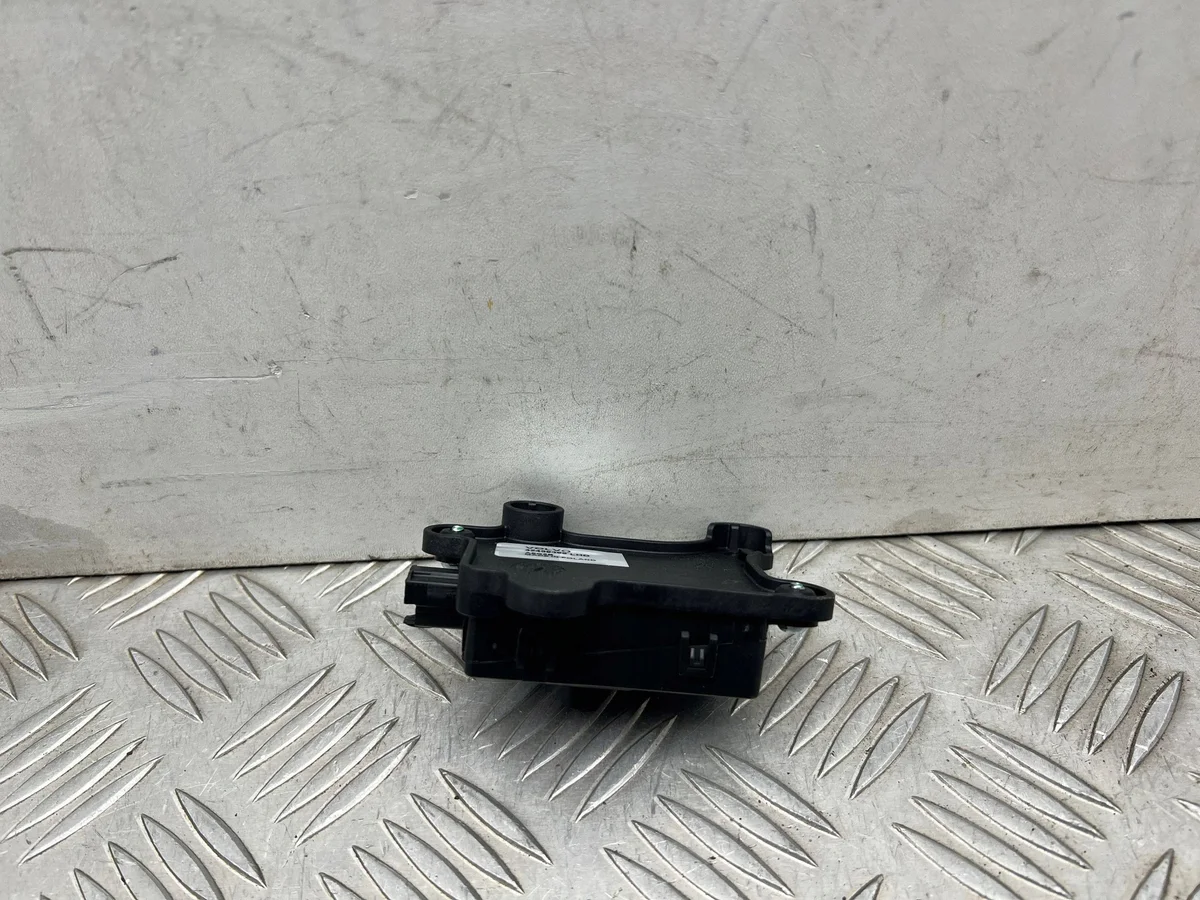 Volvo XC40 2025 Module 32459369 image 4