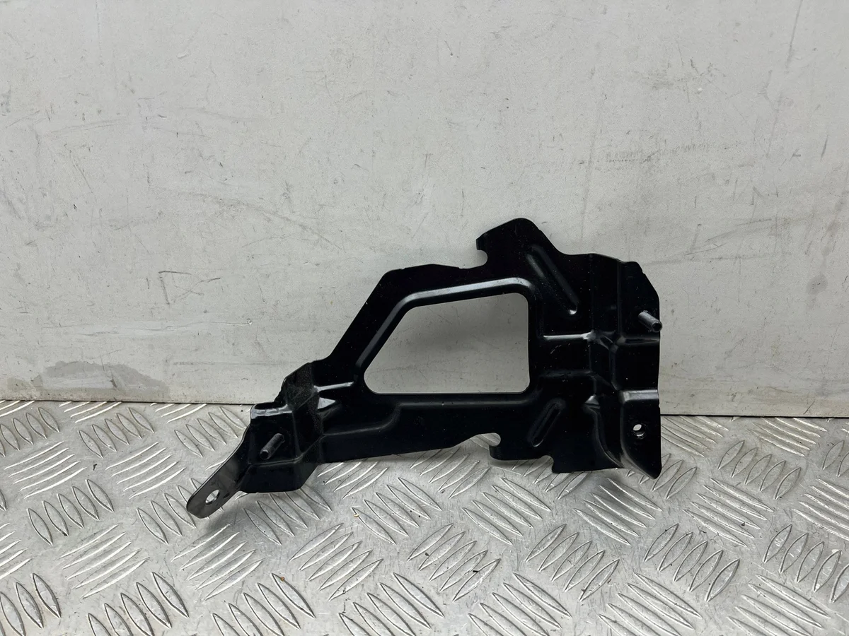 Volvo XC40 2025 Motorsteuergerät Halterung image 2