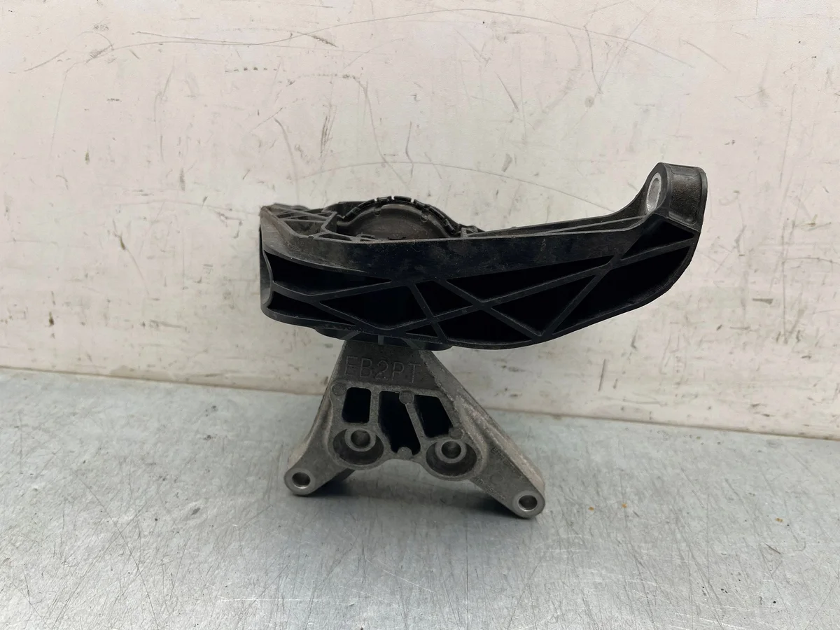 Citroen C5 Aircross Engine Mount 008956ALU image 3