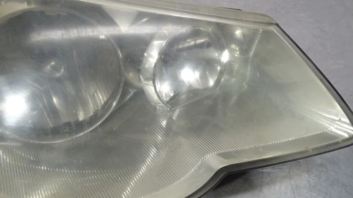 Phare Avant Droit Chrysler Sebring III 2.0 image 3