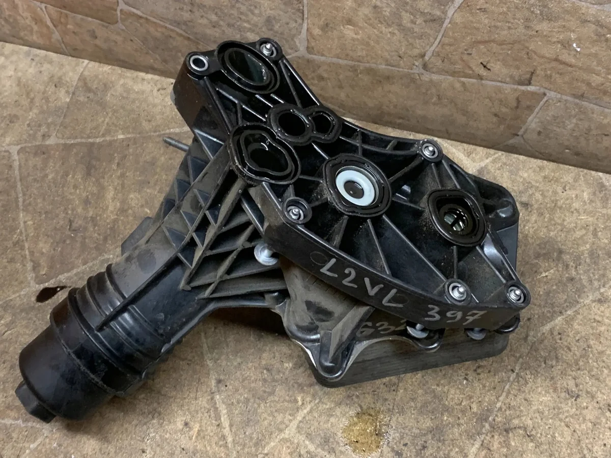 BMW G20 G30 Ölfiltergehäuse Basis image 4
