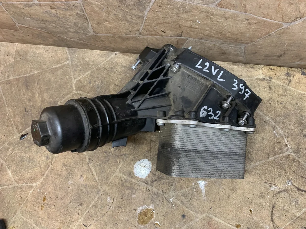 BMW G20 G30 Ölfiltergehäuse Basis image 5