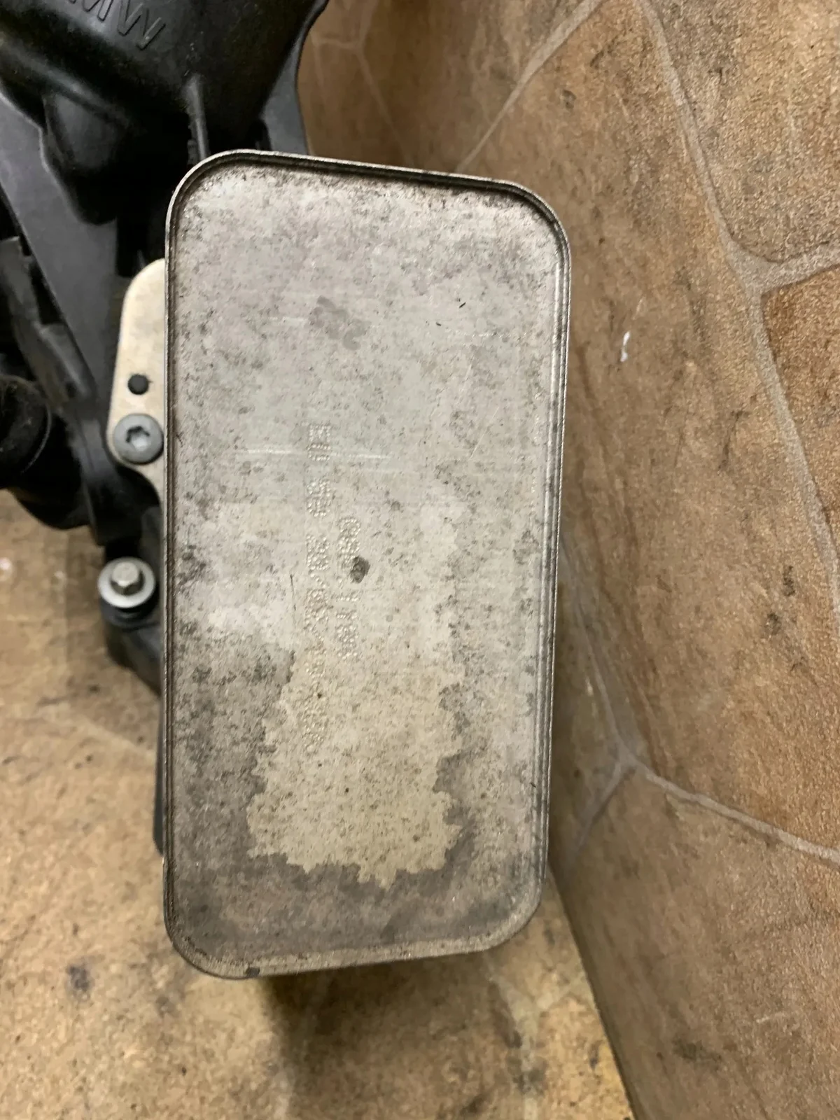 BMW G20 G30 Ölfiltergehäuse Basis image 7