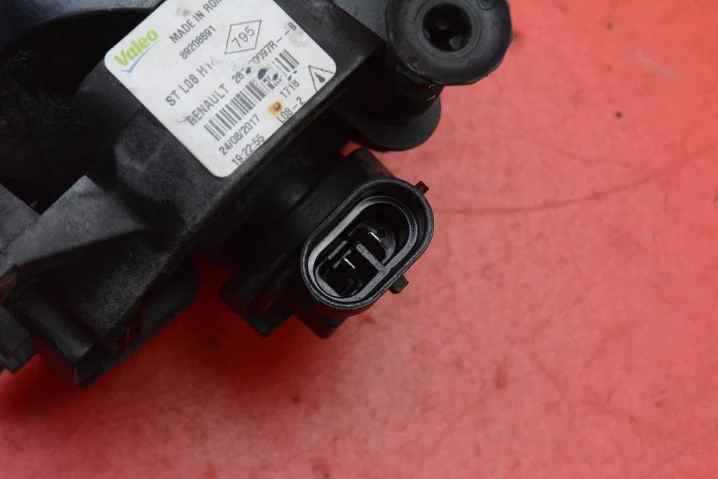 Halogen vänster fram Renault Megane IV image 6