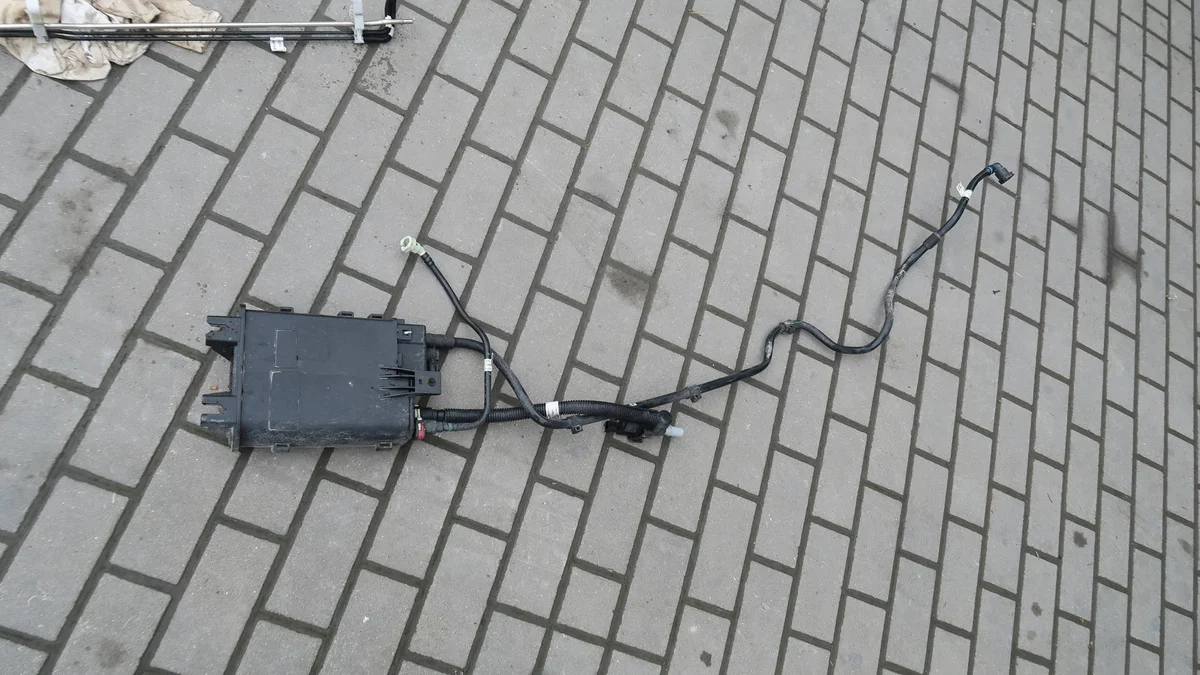 Filtro carbón Ford Kuga Mk3 Escape Mk4 LX61-9E857-FD