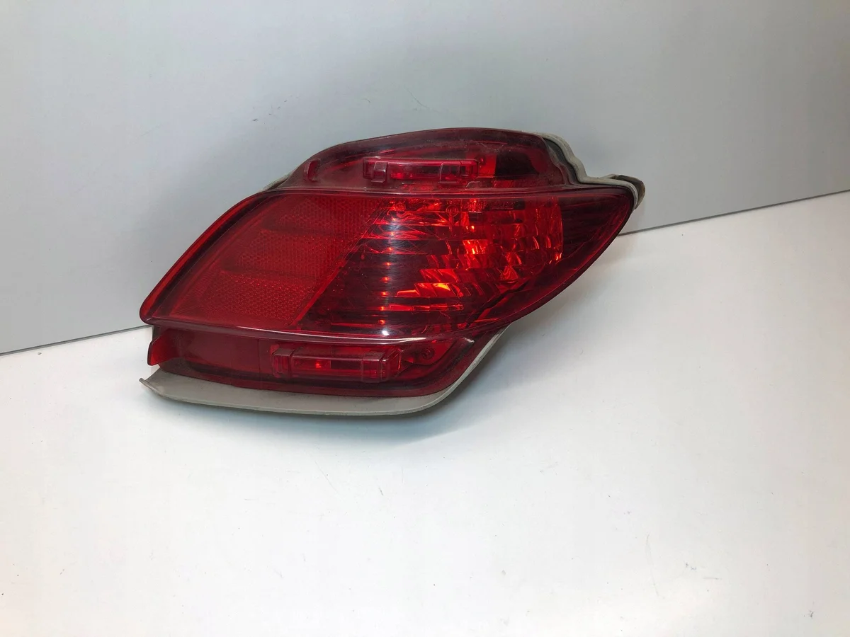 Lexus RX L1 8149048020 Faro Antiniebla Trasero Izquierdo