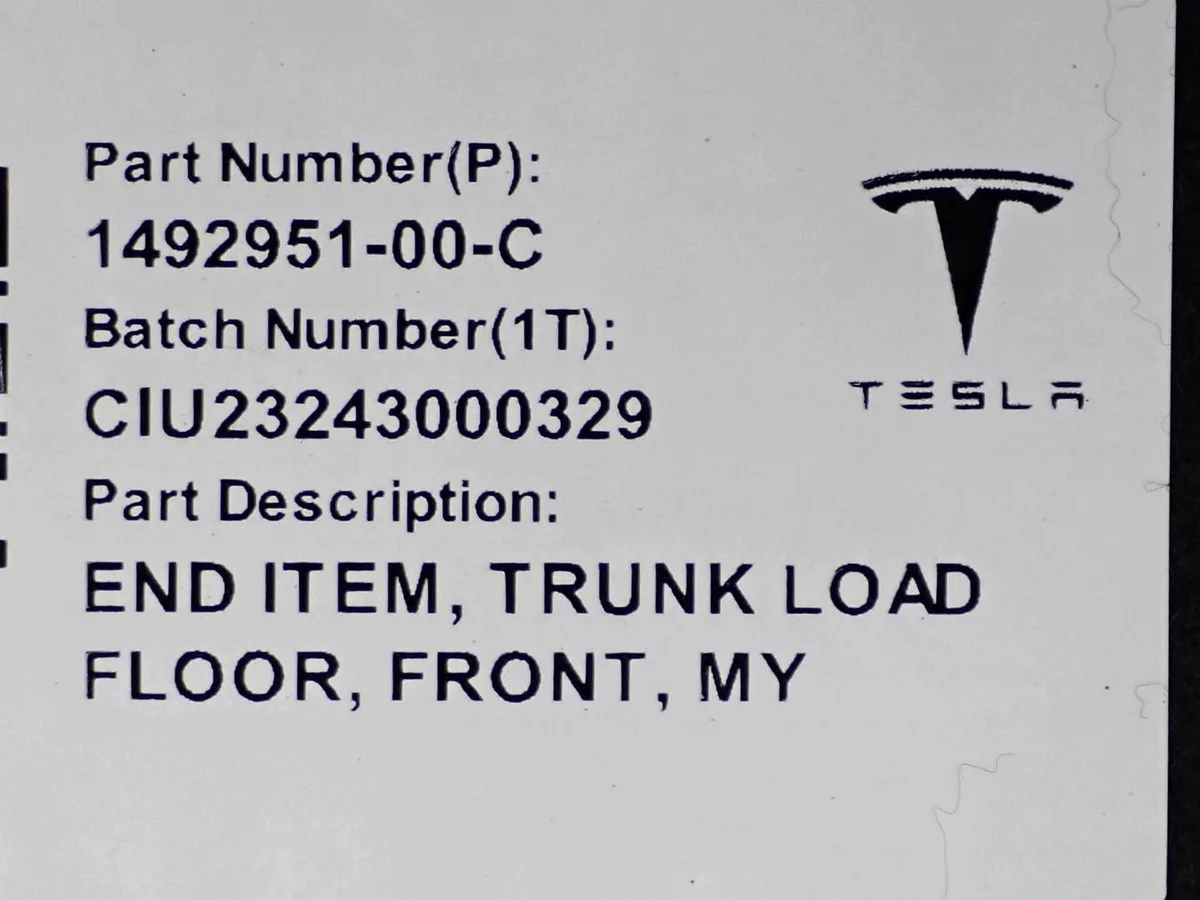 Tesla Model Y Alfombrilla Maletero 1492951-00-C image 3