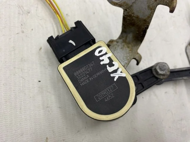 Volvo XC40 Xenon Niveausensor 32221958 thumbnail 1