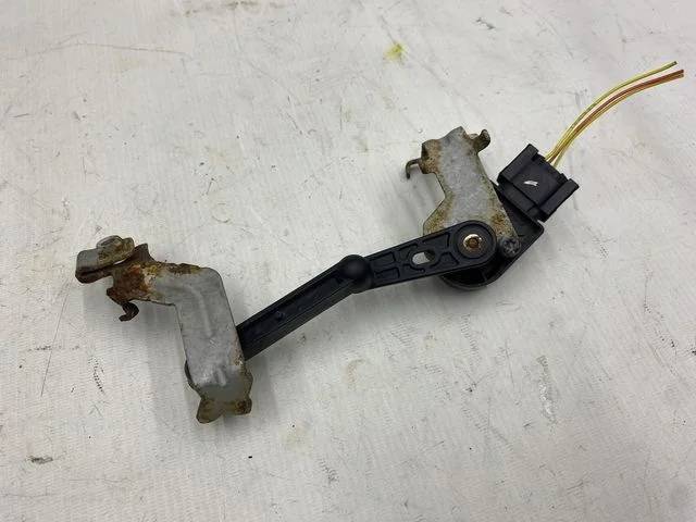Volvo XC40 Xenon Niveausensor 32221958 thumbnail 4