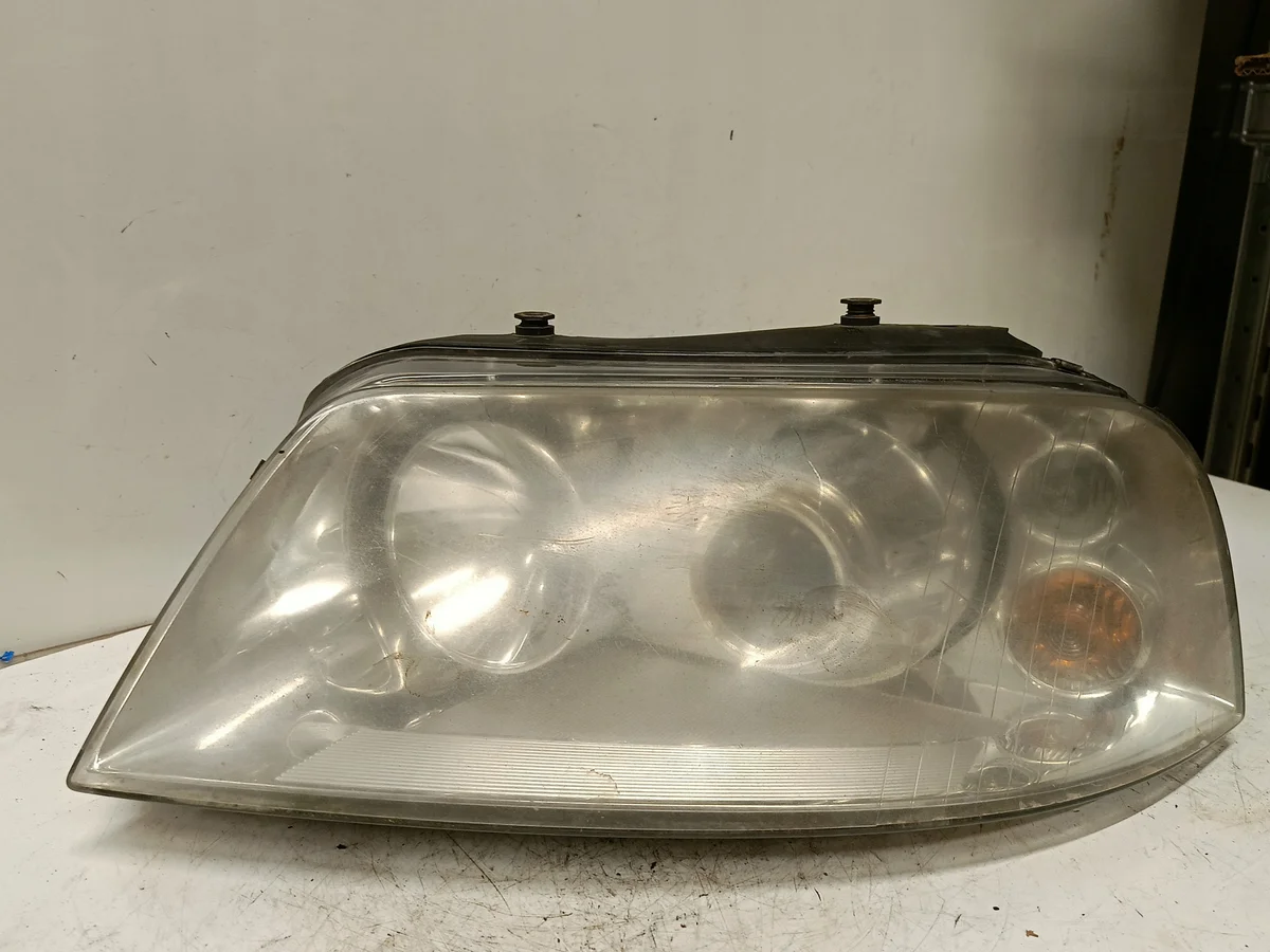 Strålkastare Vänster VW Sharan 0301182271