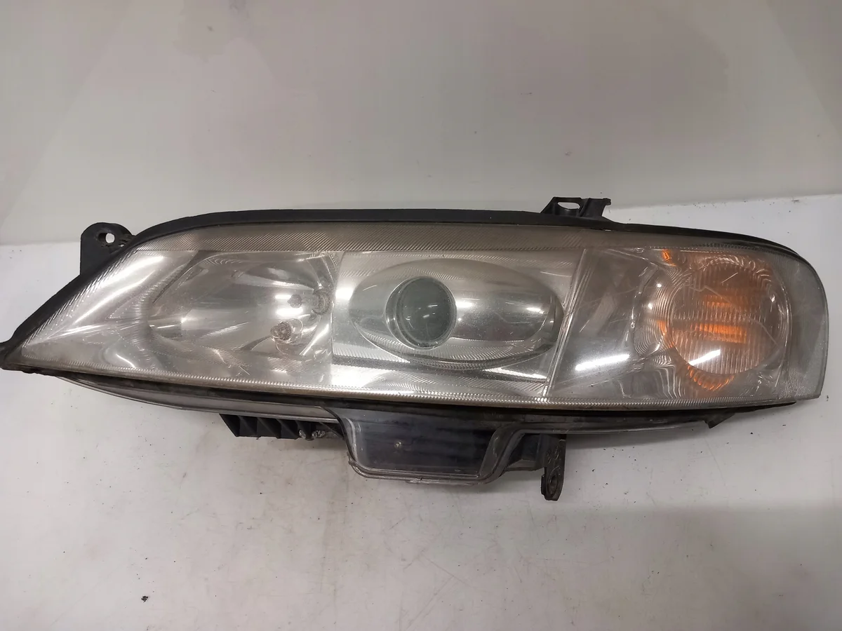 Opel Vectra Xenon Headlight Left