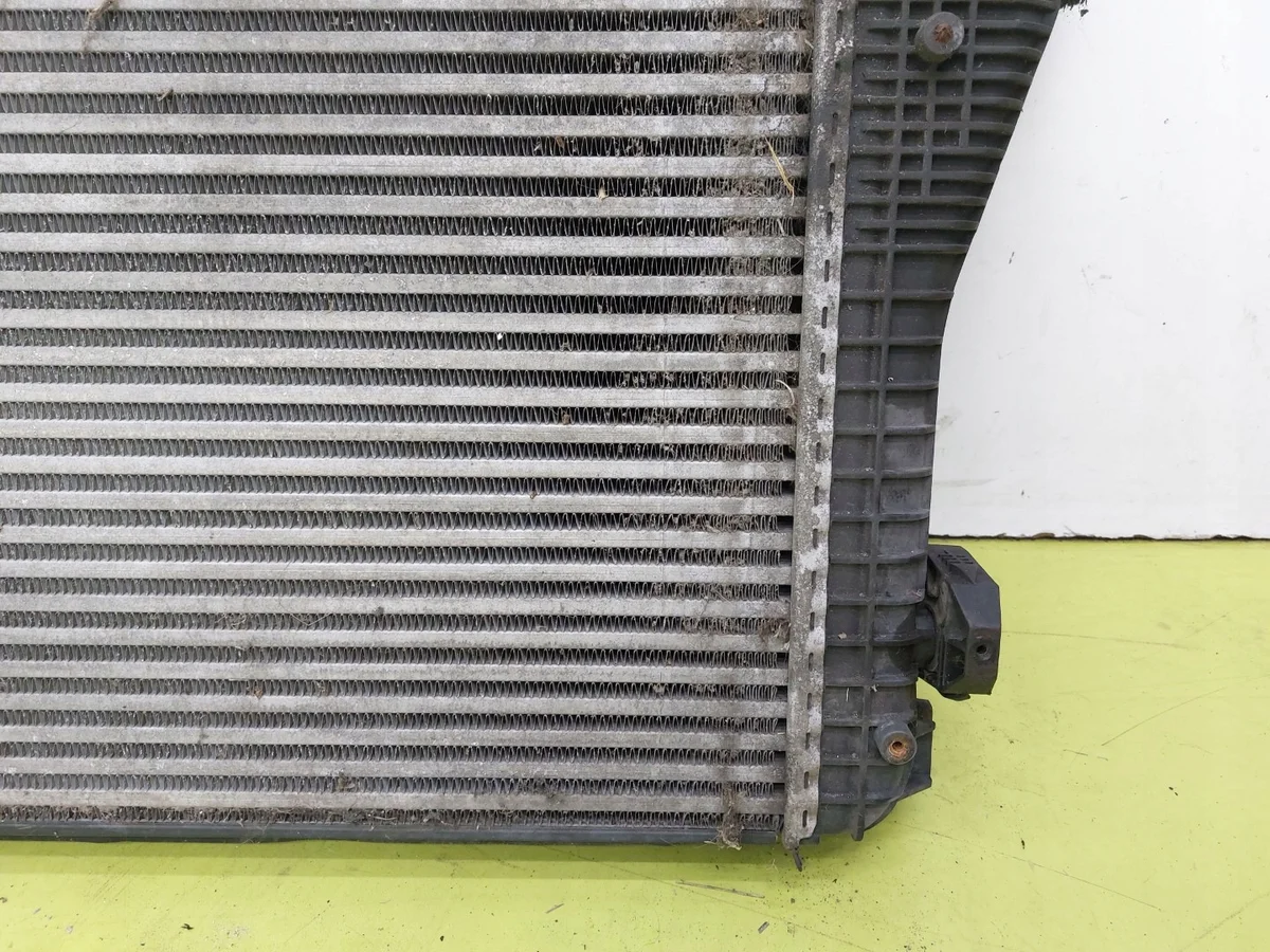 Kühler VW Passat B6 2.0 TDI 1K0121207BC image 8