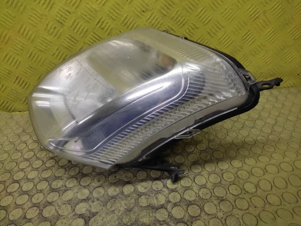 Citroen C2 Scheinwerfer Links Vorne image 3