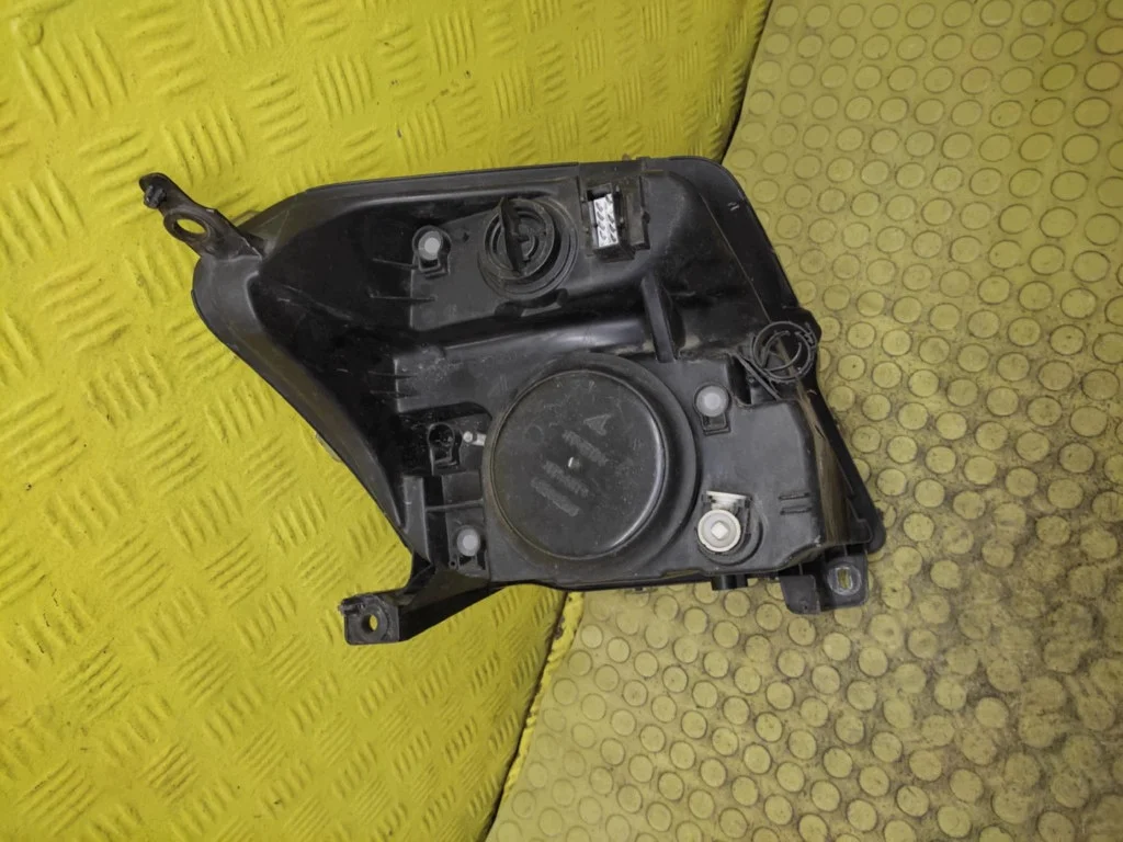 Citroen C2 Scheinwerfer Links Vorne image 4