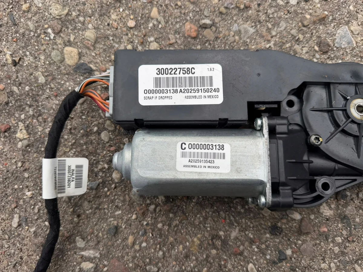 Moteur de toit ouvrant Dodge Challenger image 4