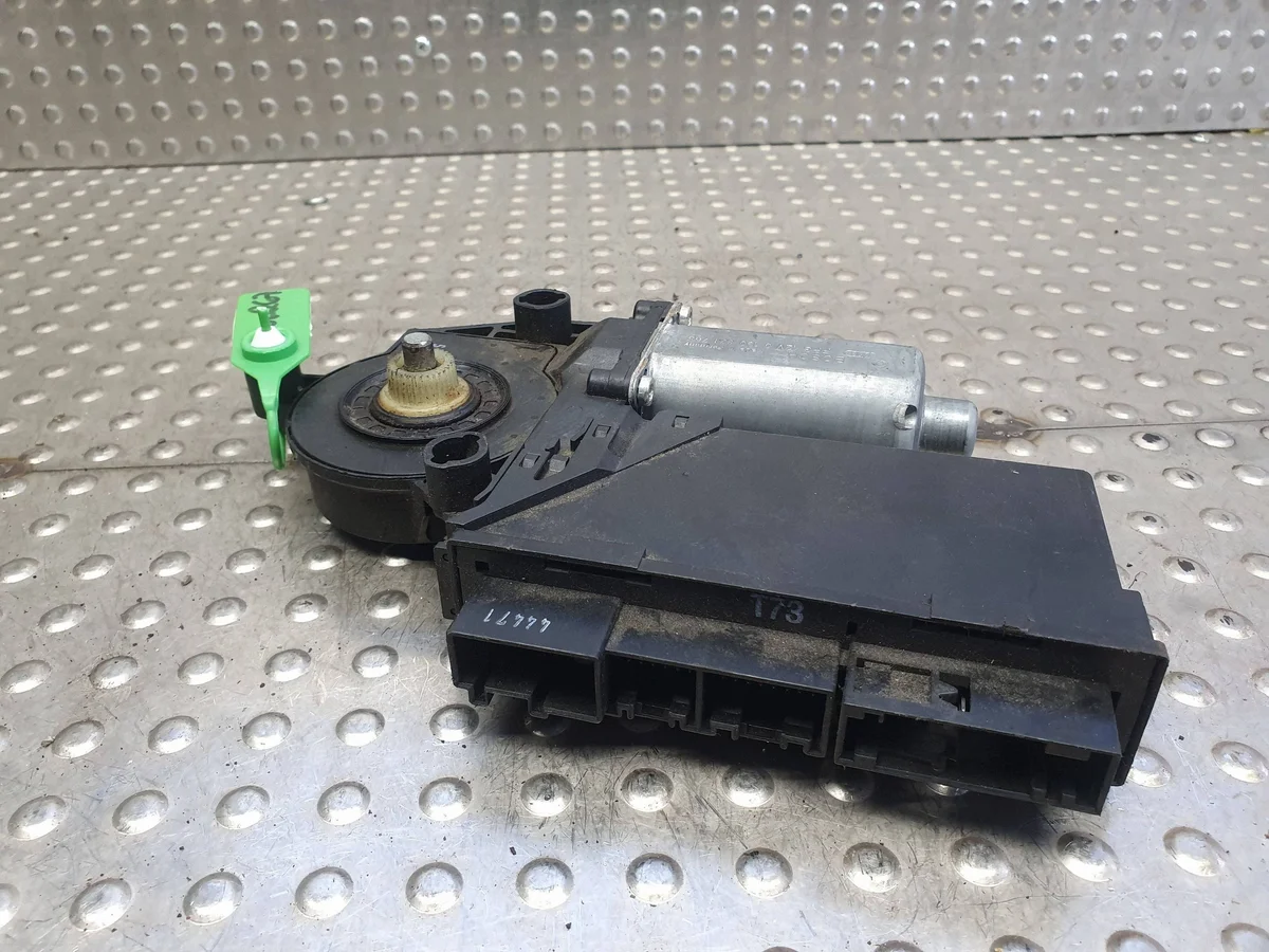Fensterheber Motor links vorne Audi A4 B6 B7 image 3