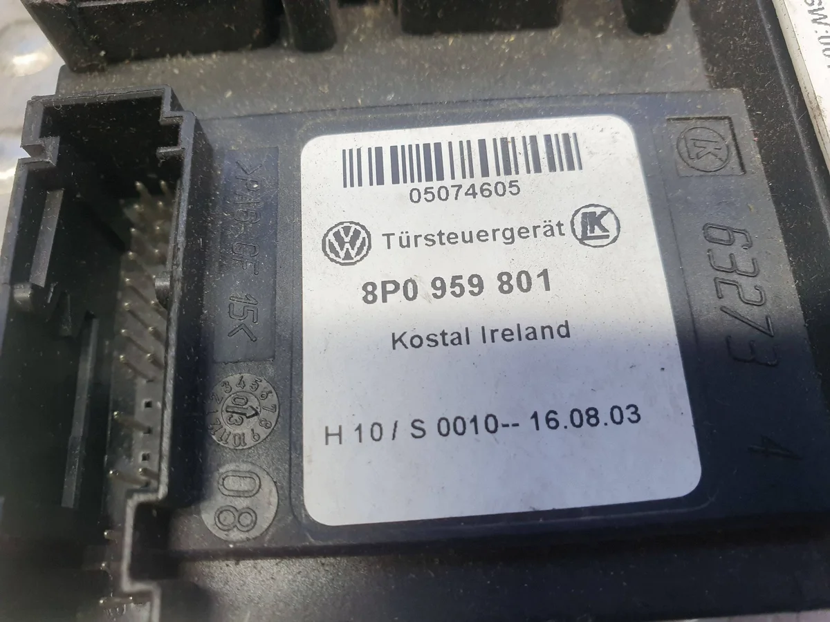 Fensterhebermotor links vorne Audi A3 8P image 8