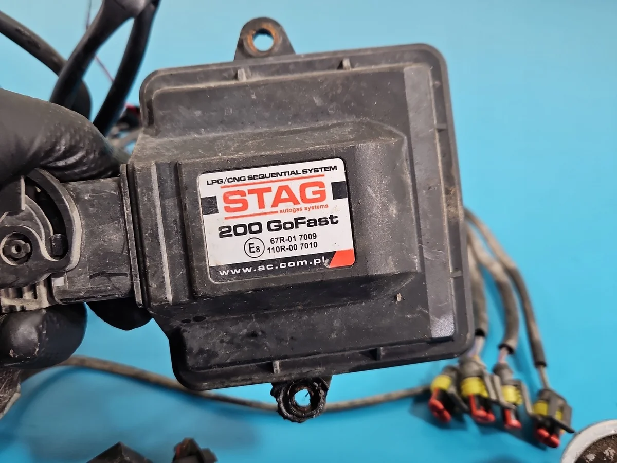 Instalación GLP STAG 4 200 GOFAST Ford image 6