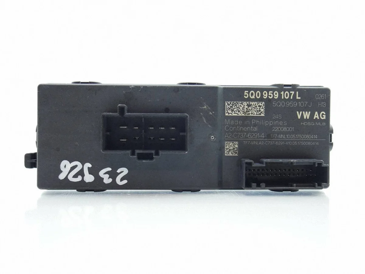 Módulo de Controlo da Bagageira Skoda Superb III WAH47983