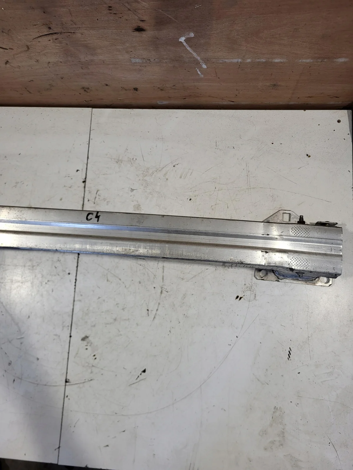 CITROEN C4 B7 1.2THP Traverse de pare-chocs image 3