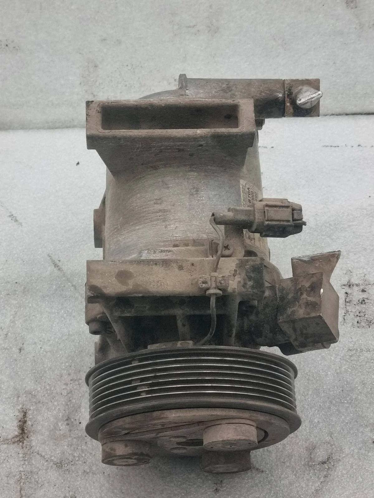 Ilmastoinnin kompressori Nissan Navara Pathfinder A42011A0703000 image 3
