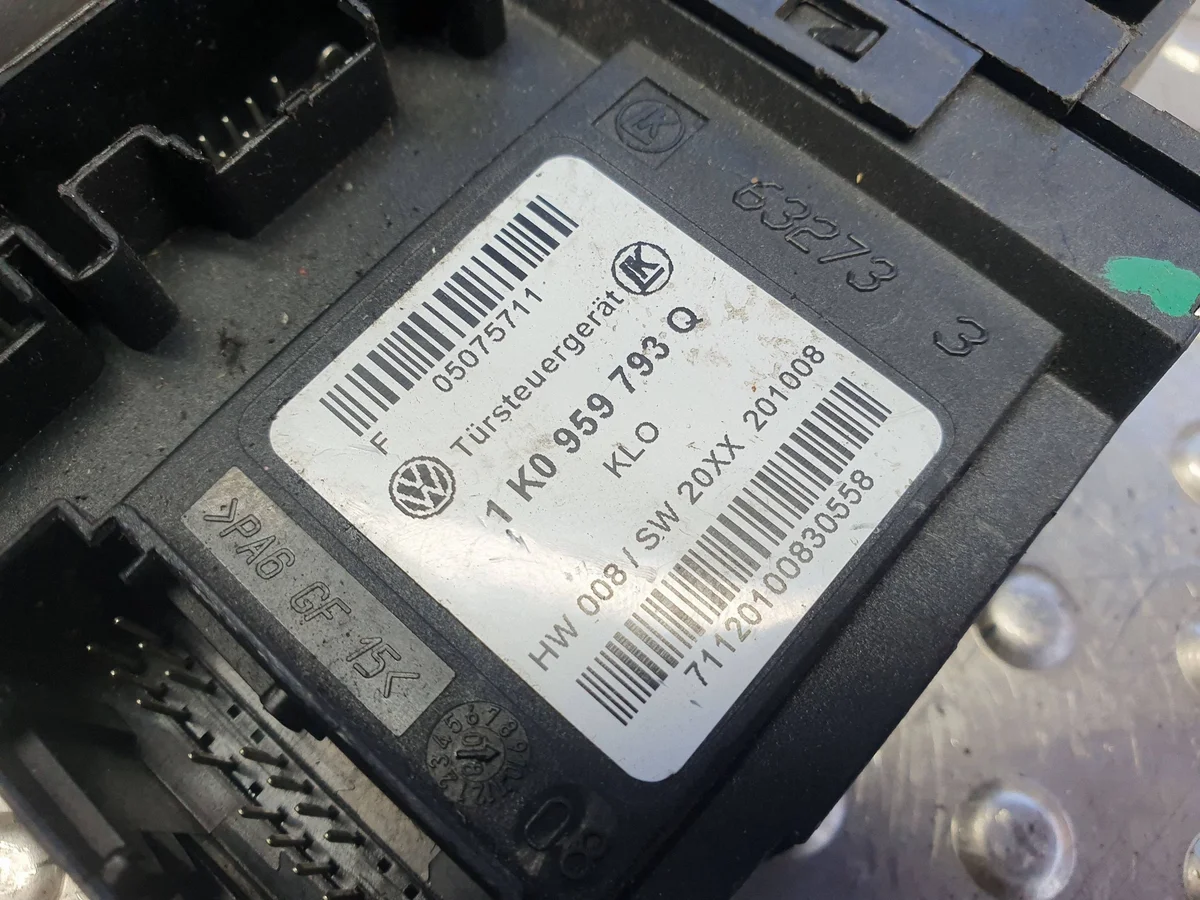 VW Golf VI Fensterheber Motor Links Vorne image 8