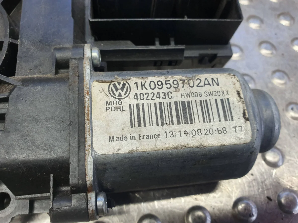 VW Golf VI Fensterheber Motor Rechts Vorne image 7