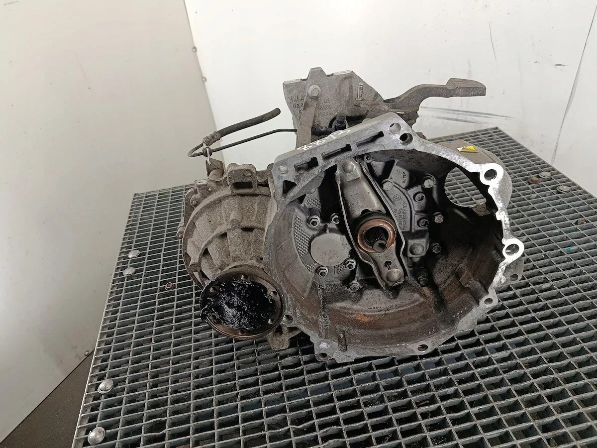 Schaltgetriebe VW Golf VI 1.6 TDI LHW thumbnail 2