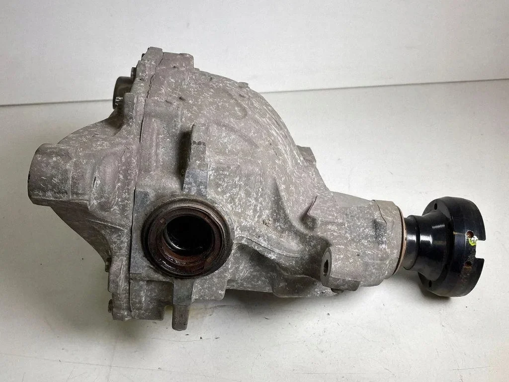 Ford taka-akselin tasauspyörästö 75W85