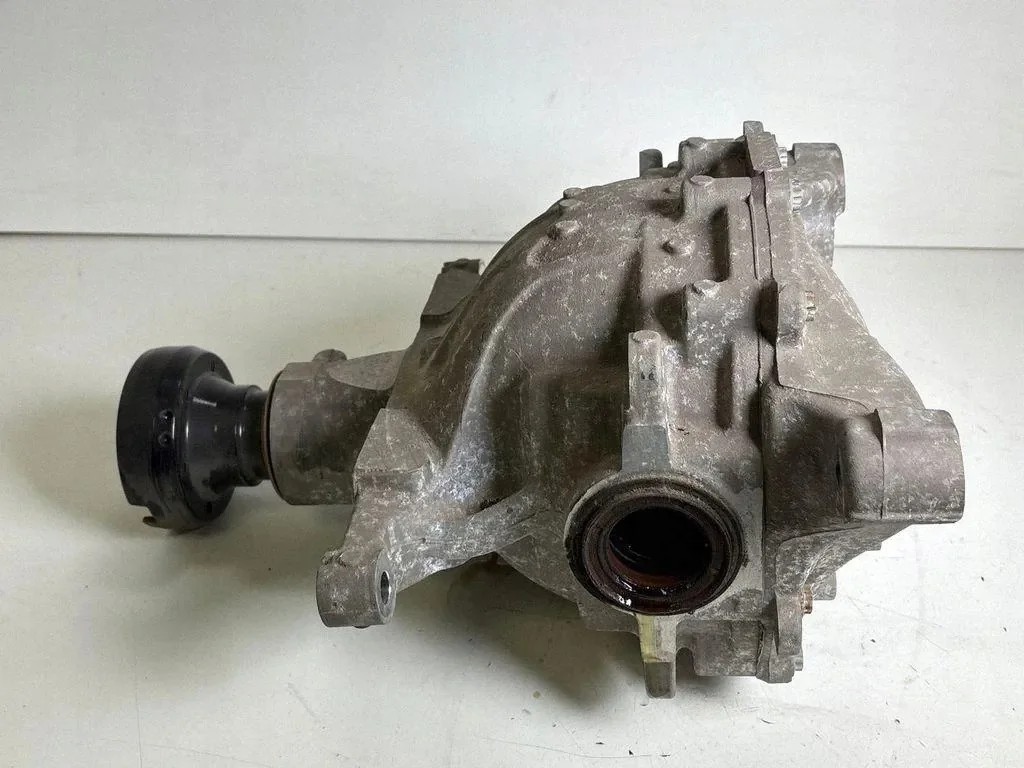 Ford taka-akselin tasauspyörästö 75W85 image 5