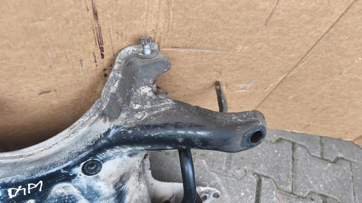 Toyota Prius Achsträger vorne gebraucht image 6
