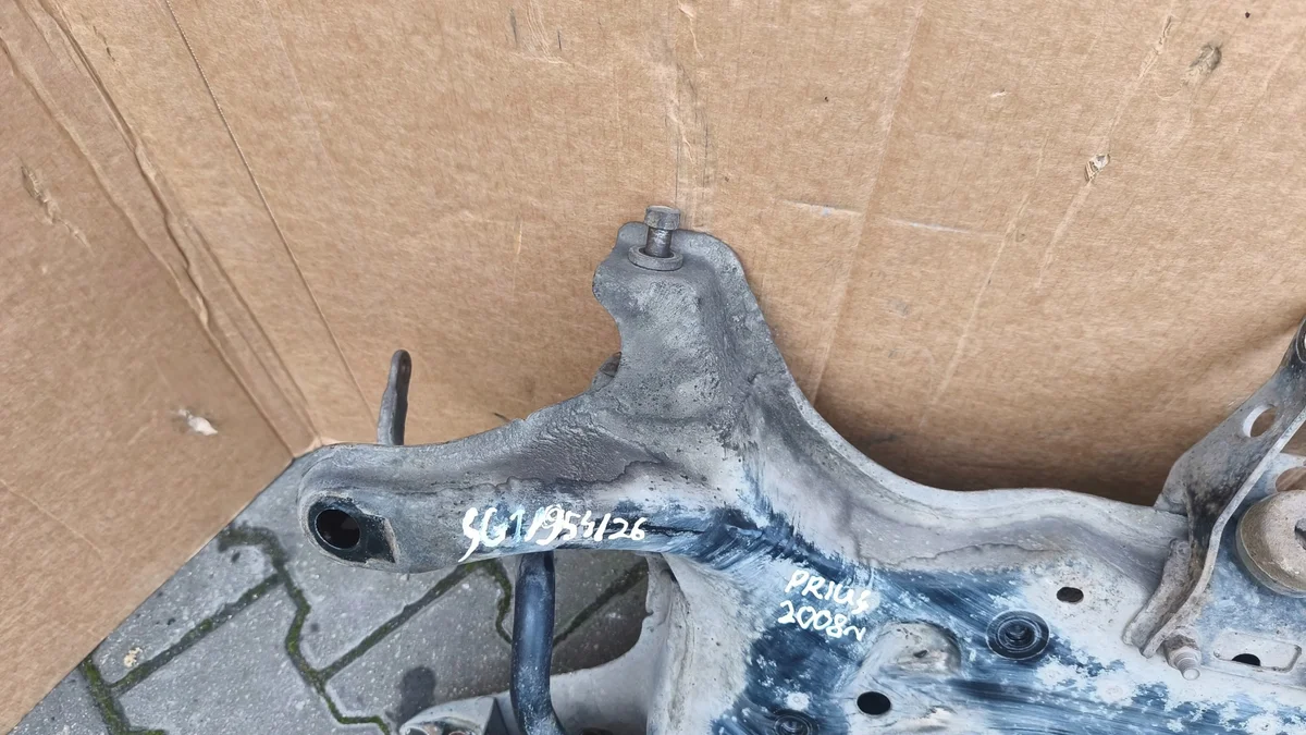 Toyota Prius Achsträger vorne gebraucht image 8