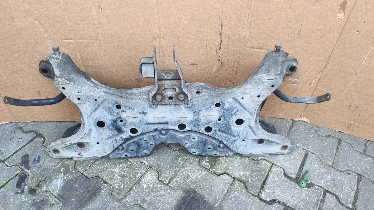 Toyota Prius Achsträger vorne gebraucht image 9