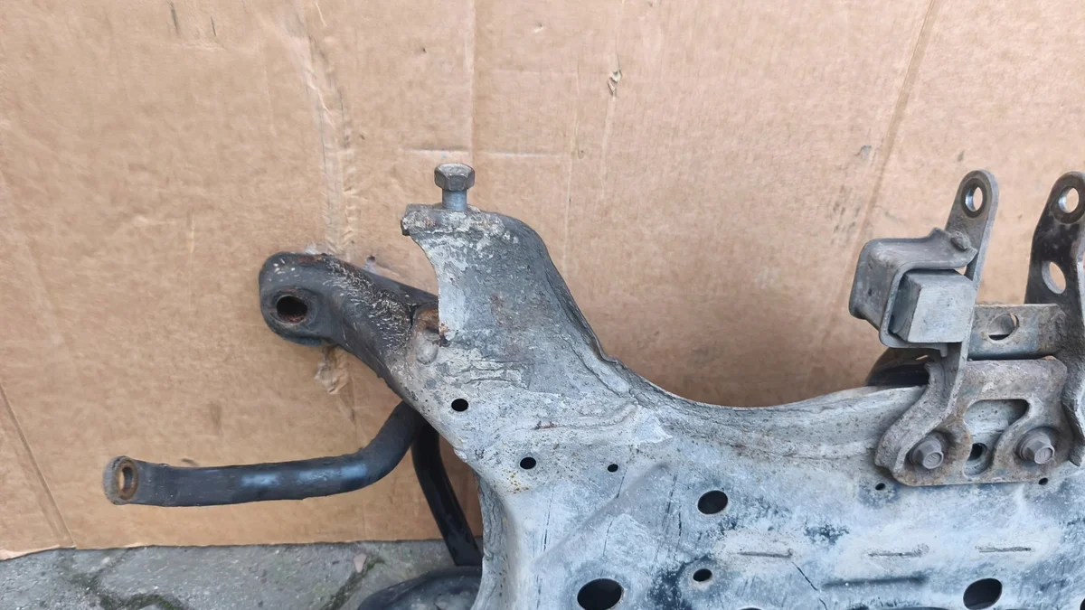 Toyota Prius Achsträger vorne gebraucht image 10