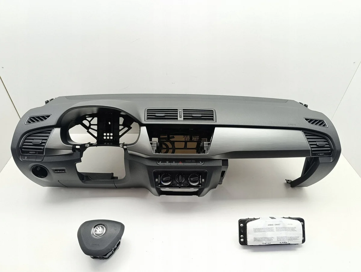 Tableau de bord Skoda Fabia 3 (NJ3) 6V0857069A